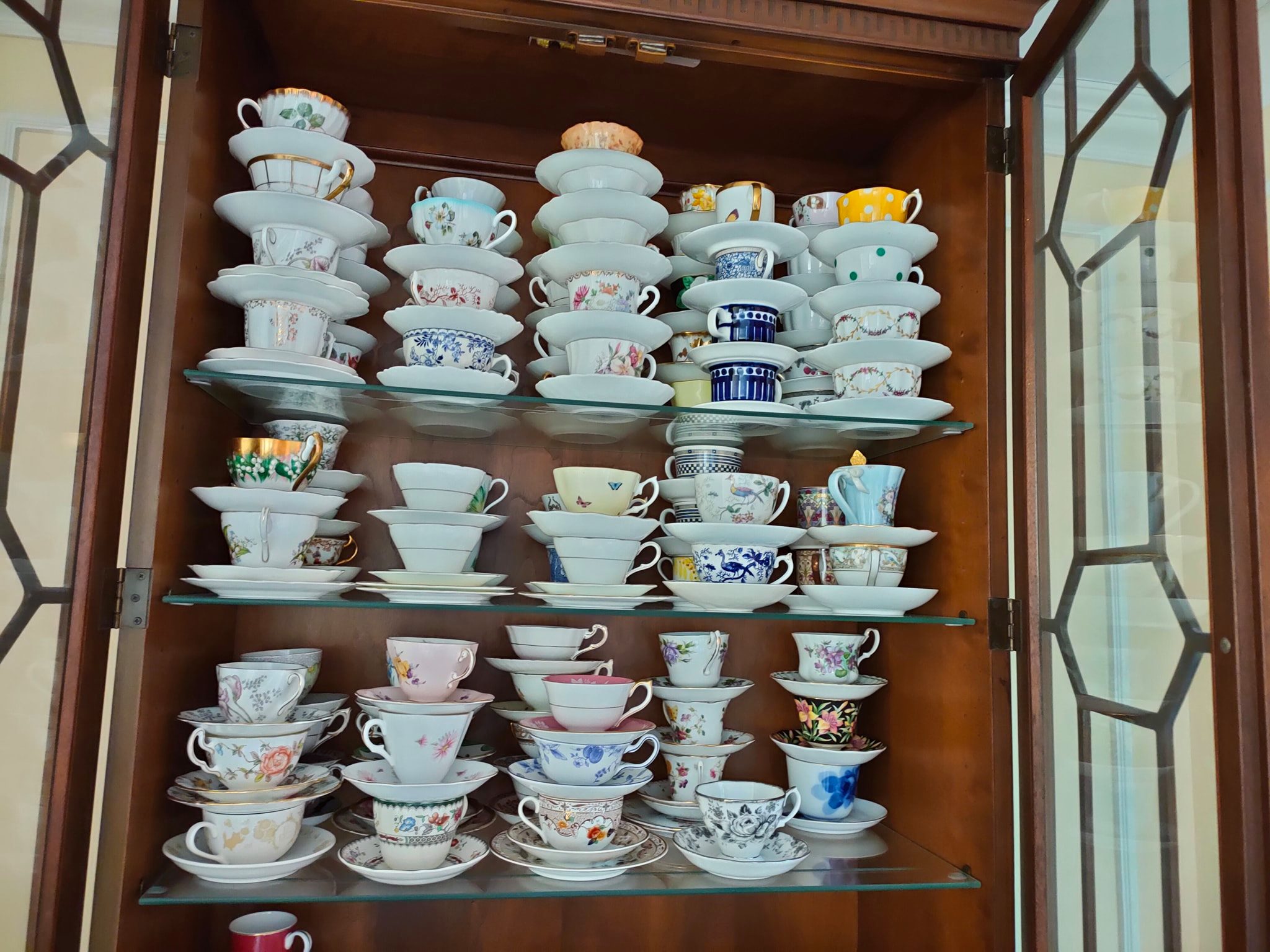 เก็บย้ายเครื่องแก้วของสะสม จากคอนโดไปบ้าน