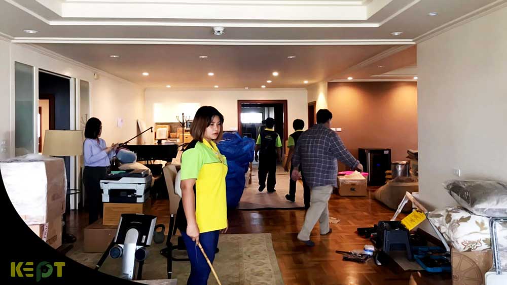 ขนของย้ายบ้าน บ้านทายาทตระกูล วิจิตรวาทการ