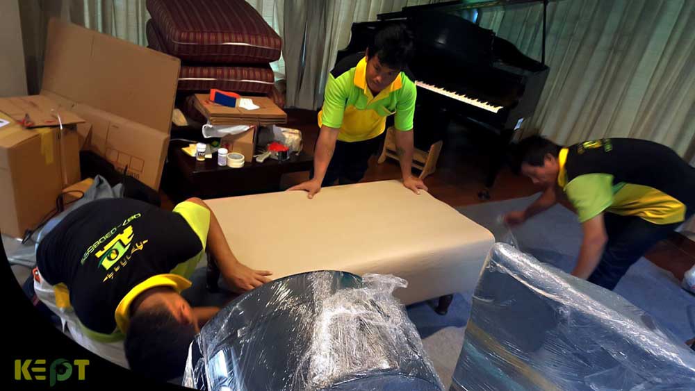 ขนของย้ายบ้าน บ้านทายาทตระกูล วิจิตรวาทการ